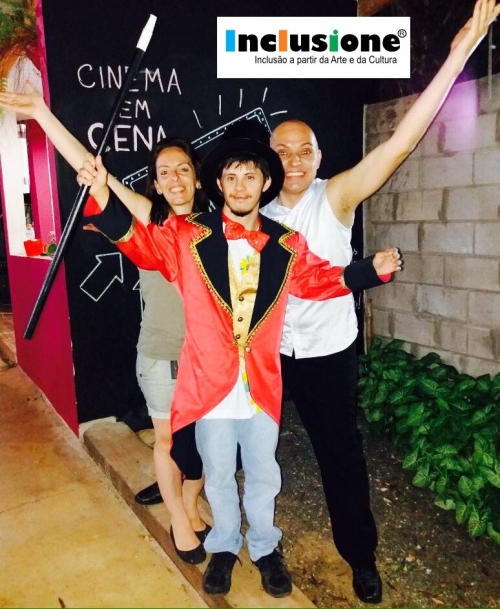 05/05/2018 - Cinema em Cena! Sessão de cinema a céu aberto e vivência teatral!
