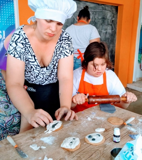 17/10/2019 - Oficina de Culinária e Confeitaria - Biscoitos Halloween!