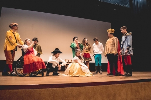 04/10/2019 - Reapresentação de A NOVA ROUPA DO REI!