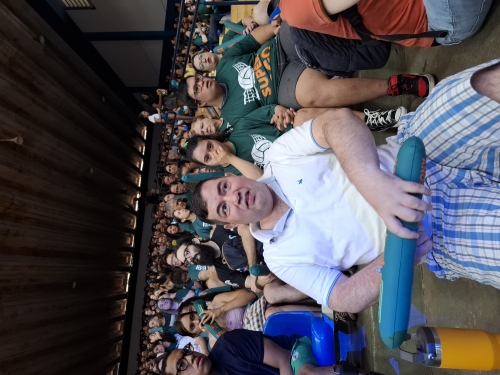 TORCIDA NO JOGO DE VÔLEI