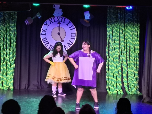 ESPETÁCULO INCLUSIVE: ALICE NO PAIS DAS MARAVILHAS (2025)